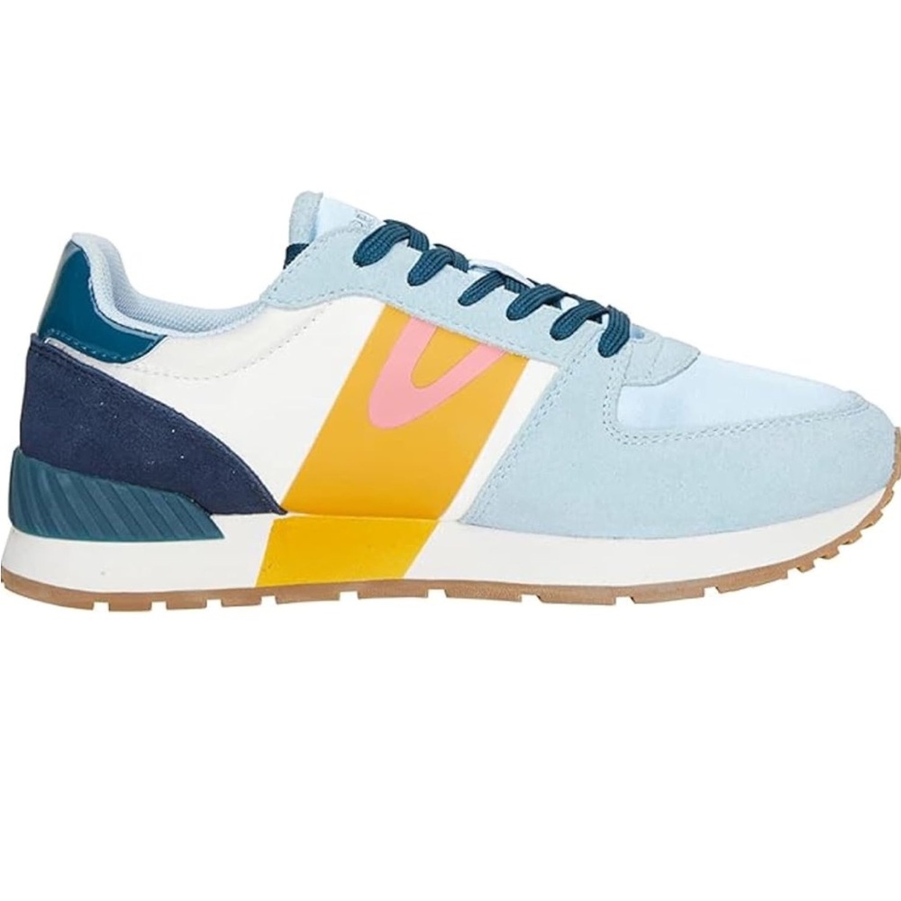 NWT Tretorn Women’s Sneakers size 10